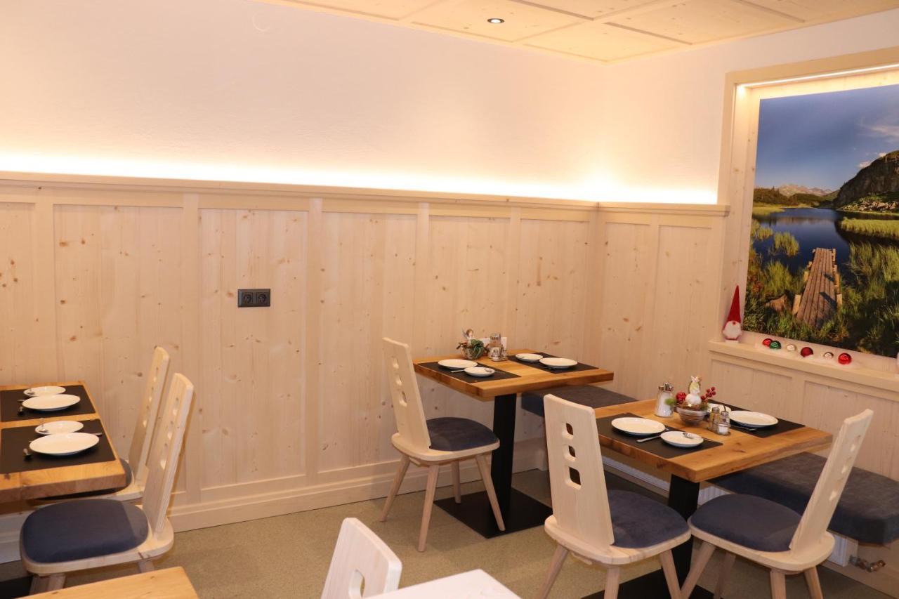Appartamento Haus Alpenflora Flirsch Esterno foto