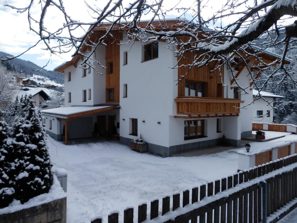 Appartamento Haus Alpenflora Flirsch Esterno foto